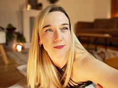 Plan cul à trois, Jouets