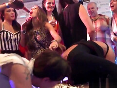 Schönheit, Blondine, Klassisch, Kehlenfick, Gruppe, Hardcore, Öffentlich, Muschi