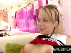 18 ans, Gros seins, Blonde, Plantureuse, Hard, Hd, Léchez, Rasée