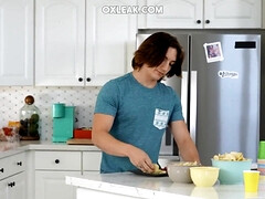 Culo grande, Tetas grandes, Morena, Madres para coger, Mamá, Fiesta, Piscina, Pov