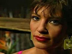 Nana, Grosse bite, Blonde, Tir de sperme, Hard, Cheveux courts, Nénés, Rétro ancien