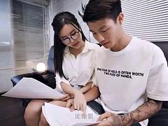 Leie, Asiatisch, Blasen, Lecken, Milf, Solo