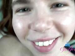 Enthousiasteling, Pijpbeurt, Bruinharig, Sperma, Hd, Huisgemaakt, Gezichtspunt, Tieten likken