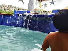 Amateur, Lécher le cul, Sucer une bite, Branlette thaïlandaise, Fille latino, Mature, Piscine, Belle mère