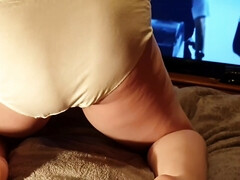 Enthousiasteling, Blond, Brits, Hondjeshouding, Fetisj, Hd, Slipje, Pissen