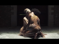 黒人, 指いじり, フランス人, 異人種間, 天然, 乳首, ヌード, オイル