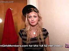 En gros plan de très près, Club, Concours, Exhib, Seins naturels, Chatte, Nénés, Mouillée