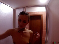 Salle de bains, Blonde, Tchèque, Léchez, Seins naturels, Piercing, Nénés, Mouillée
