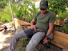 4K ASMR zen garden piss fountain