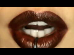 Большие сиськи, Брюнетки, Семяизвержение, Секс без цензуры, Милф, Порнозвезда, Сиськи