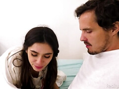 Lamer culo, Dormitorio, Mamada, Morena, Pies, Tetas naturales, Realidad, Hilo dental