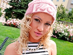 Grote kont, Grote lul, Sperma in mond, Hondjeshouding, Dubbele penetratie, Natuurlijke tieten, Tiener, Tieten likken