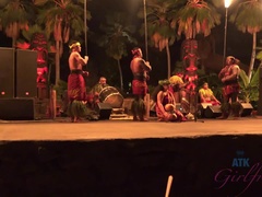 素人, ビーチ, 指いじり, 露出狂, 彼女, 毛深い, オーガズム, 公共