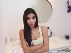 Grosse bite, Sucer une bite, Brunette brune, Queue, Faciale, Hard, Fille latino, Monstre