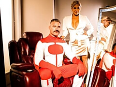 Grote kont, Grote lul, Grote mammen, Blond, Pijpbeurt, Hondjeshouding, Keuken, Moeder die ik wil neuken