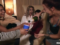 Kont, Badkamer, Pijpbeurt, Hondjeshouding, Handbeurt, Tepels, Kut duiken, Geschoren