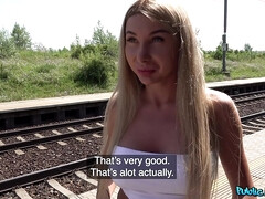 Enthousiasteling, Kont, Grote mammen, Bruinharig, Sperma shot, Europees, Buiten, Openbaar