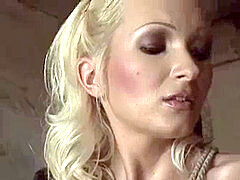 Sadomasochismus, Fesselspiele, Würgen, Erniedrigung, Hintern versohlen