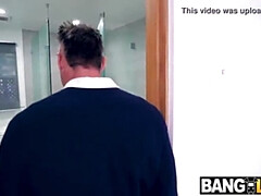 Sucer une bite, Brunette brune, En levrette, Hard, Rousse roux, Rasée, Adolescente, Plan cul à trois