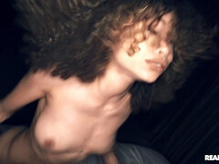 最高, ベッドルーム, 気狂い, 顔射, 手コキする, なめる, 自然山雀, 濡れ