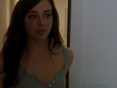 Anal, Sucer une bite, Brunette brune, En levrette, Faciale, Béant, Hd, Plan cul à trois