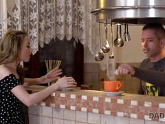 18, ブロンド, チェコ, 爸, 小柄, 息子, ティーン, オッパイの