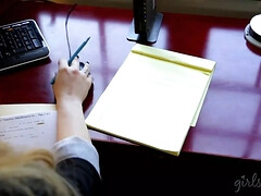 Rostro sentado, Penetracion con dedos, Hd, Besar, Lesbiana, Lamidas, Orgasmo, Coño