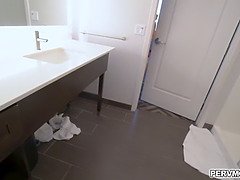 Grosser arsch, Grosser schwanz, Blasen, Geile alte tussi, Kehlenfick, Handjob, Milf, Mutti