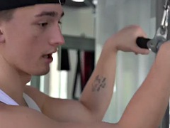 Public gym fuck with straight jock