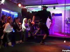 Enthousiasteling, Kont, Pijpbeurt, Gek, Feest, Openbaar, Kut duiken, Tieten likken