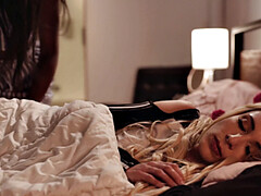 Спальня, Черные, Блондинки, Брюнетки, Лесбиянка, Лизание, Соски, Киски