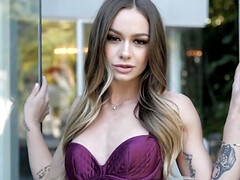 Brunette brune, Fétiche des pieds, Hard, Talons, Lesbienne, Léchez, Lingerie, Jarretelles