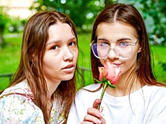 Жопа, Брюнетки, Куколка, Пальцем, Поцелуи, Тощие, Стриптизерша, Сиськи