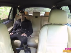 Amateur, Sucer une bite, Voiture, Femelle, Branlette thaïlandaise, Léchez, Pov, Chatte