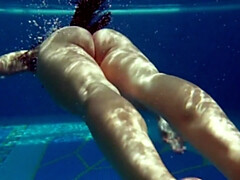 美女, デカ尻, 茶髪の, Hd, 公共, 一人, 締まりの良い, オッパイの