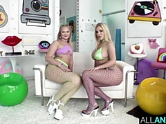 Анальный секс, Большая жопа, Большой член, Большие сиськи, Минет, Собачьи, Милф, Втроем