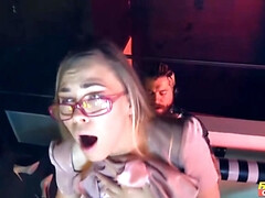 Arsch, Blasen, Süss, Kehlenfick, Brille, Nippel, Party, Titten