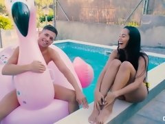 Asombroso, Belleza, Mamada, Polla, Sexo duro, Piscina, Coño, Tetas