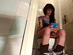 Унижение, Венгерки, Крошечные, Молоденькие, Туалет