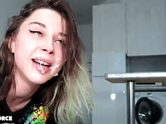 Sperma in mond, Diep in de keel, Sperma in gezicht, Huisgemaakt, Orgasme, Klein, Russisch, Tiener