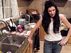 Noire, Brunette brune, En levrette, Branlette thaïlandaise, Interracial, Adolescente, Plan cul à trois, Nénés