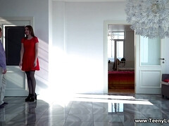 Sucer une bite, Robe, Embrassement, Lingerie, Seins naturels, Orgasme, Jarretelles, Adolescente