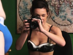 Brunette brune, Homme nu et filles habillées, Femme dominatrice, Fétiche, Hd, Lingerie