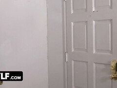 Blonde, Femme couguar, Conversation vulgaire, Fétiche, Léchez, Chatte, Rasée, Tabou