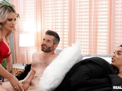 Bisexuell, Blasen, Kehlenfick, Fingern, Lecken, Orgie, Muschi, Flotter dreier