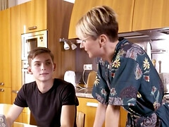 18, デカチン, フェラチオ, 下着, 熟年, ロシア人, ショートヘア, ストッキング