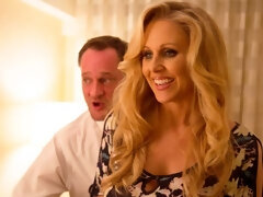 Gros cul, Gros seins, Blonde, Sucer une bite, Branlette thaïlandaise, Embrassement, Mère que j'aimerais baiser, Nénés