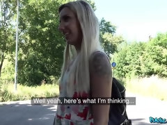 Lul, Natuurlijke tieten, Gezichtspunt, Openbaar, Kut duiken, Slikken, Tatoeage, Tieten likken