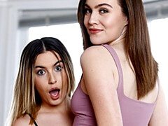 18 jahre, Grosser arsch, Fingern, Küssen, Masturbation, Entkleiden, Jungendliche (18+), Titten