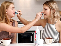 Culo, Culo grande, Rubia, Besar, Lesbiana, Lamidas, Estriptis, Adolescente